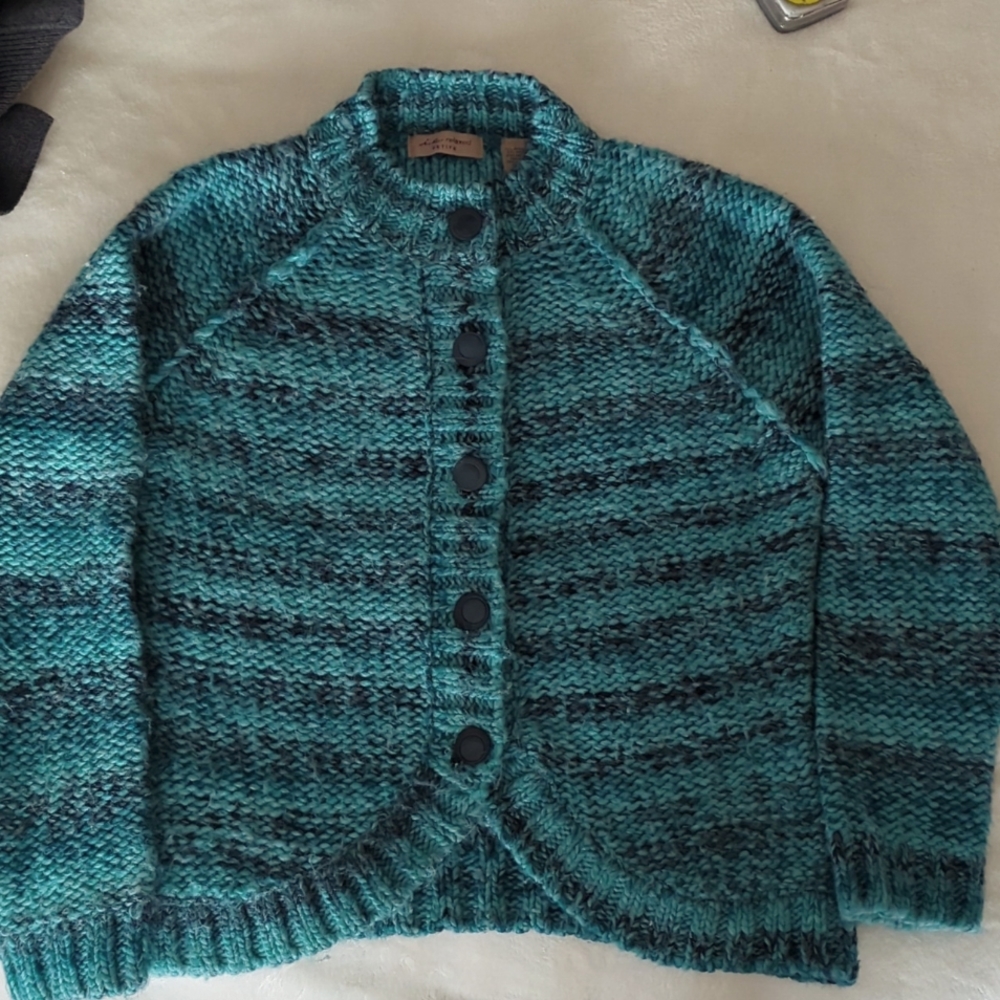 Gorgeous cardigan sweater